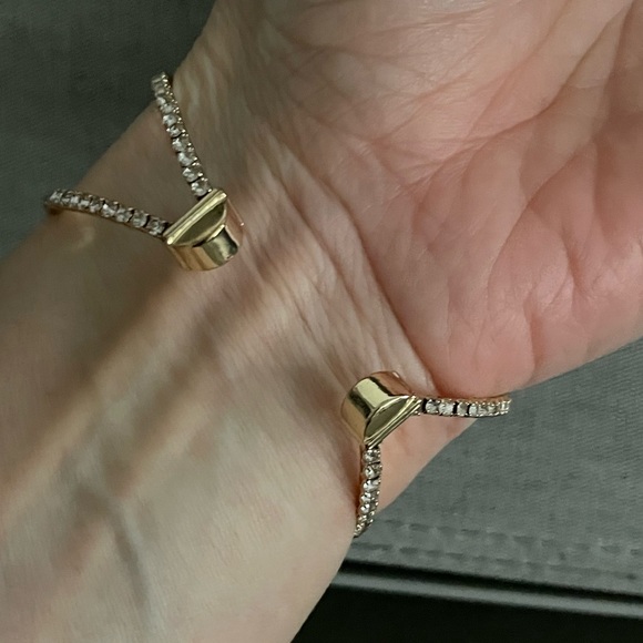 Gold with diamond X cuff bracelet - Picture 2 of 7